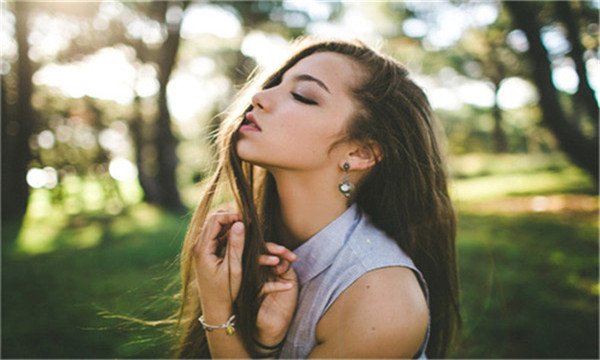 乐山帮人生孩子的女人叫什么,专门帮人生孩子 乐山帮人生孩子的女人叫什么,专门帮人生孩子